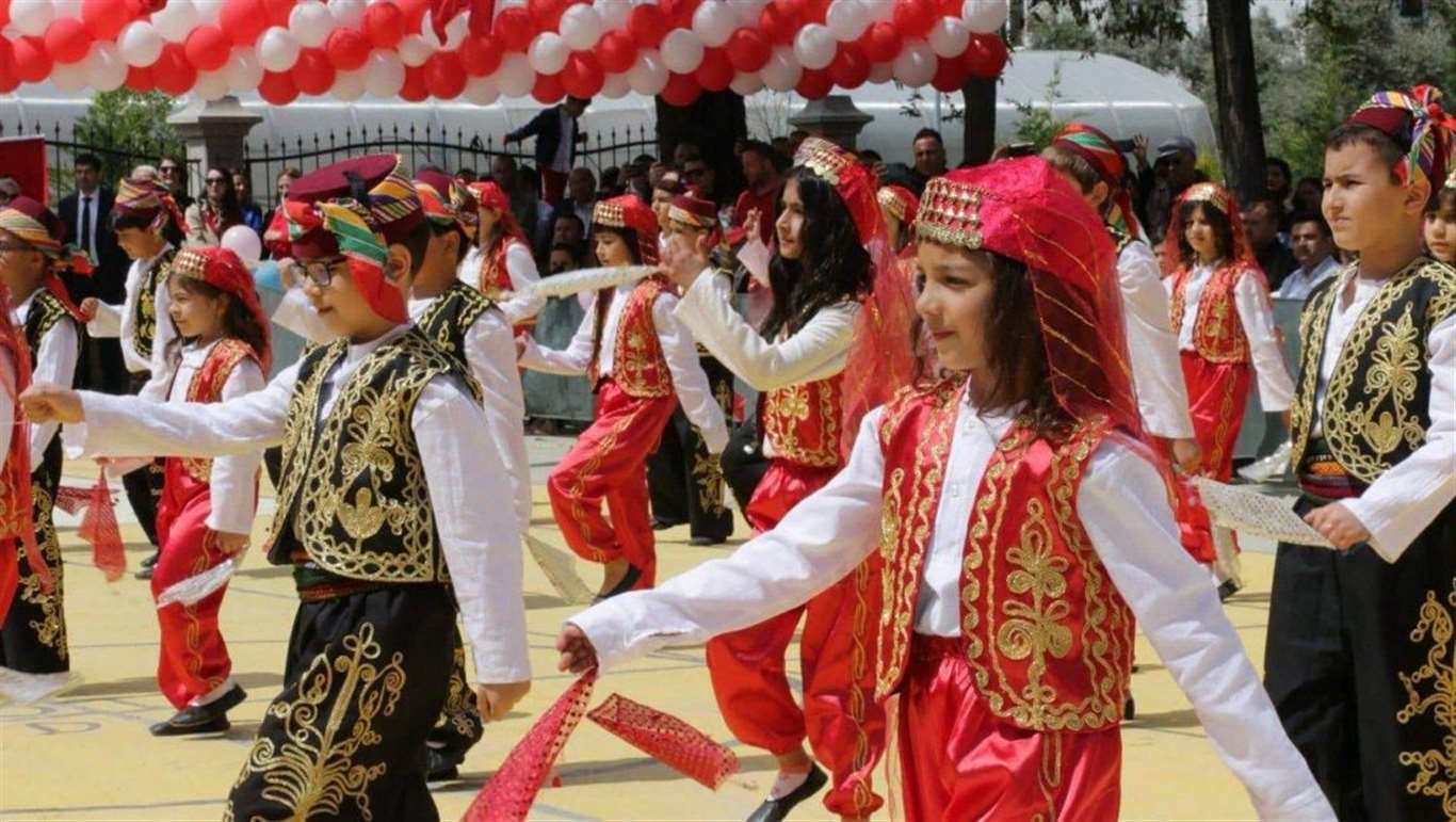 Muğla'da 23 Nisan kutlama programı değişti haberi